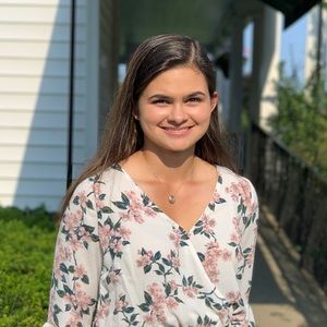 Meet your Posher, Mia